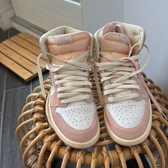 Jordan 1 Retro OG Washed Pink - Picture 3 of 5